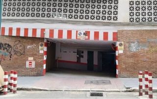 Autoparkplatz  Calle la regente