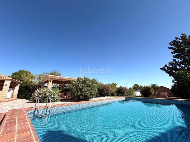 Foto a67cd1be-9f13-449b-8123-fd607167070b. Casa amb aparcament a Zona de la Vega Antequera
