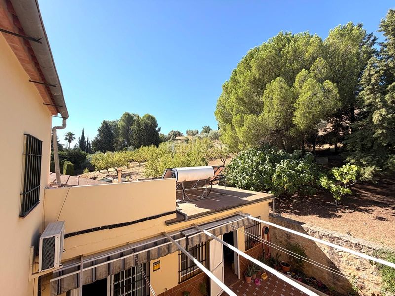 Foto b08000dc-98b1-4801-93a1-1be2535a71e1. Casa amb aparcament a Zona de la Vega Antequera