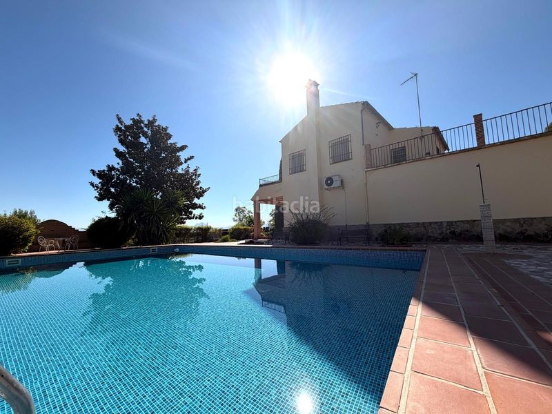 Foto b8ed90ac-cb13-491f-94dd-ce3614f4bfbe. Casa amb aparcament a Zona de la Vega Antequera