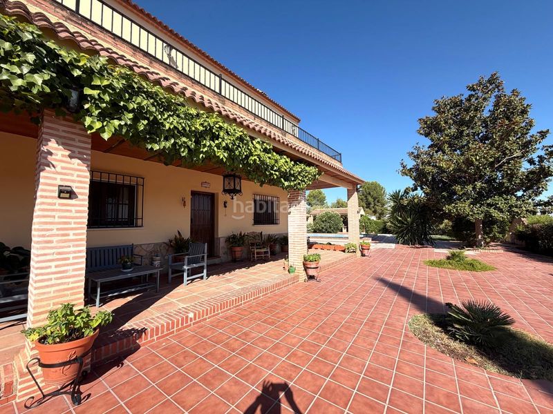 Foto ef4d2cb8-c9da-4dc7-b6ab-d7dce47f4381. Casa amb aparcament a Zona de la Vega Antequera