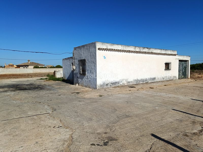 Foto 09b6c15b-6c37-4bf9-8545-e1c522934229. Masia amb aparcament a Conil Conil de la Frontera