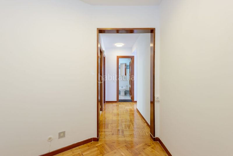Foto f8c7cbf9-a7d3-4893-a641-4ea2cbf0869e. Pis a Centro Gijón