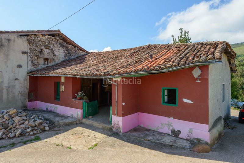 Foto 342be767-e4bf-4b77-89c0-ac4cd2d8b895. Casa adossada a Cabranes