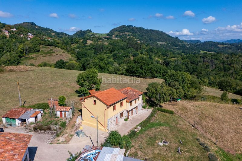 Foto 41713efe-8a79-4a3c-b9c8-e779210e8ba4. Casa adossada a Cabranes