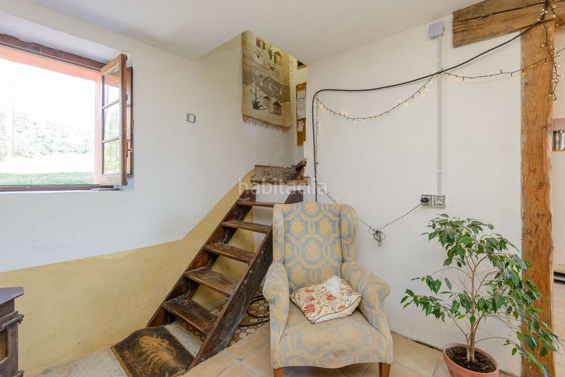 Foto b56259df-4606-4c9a-9e2b-82f699c1f9ea. Casa adossada a Cabranes
