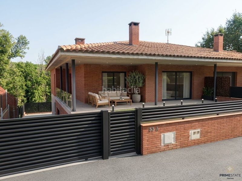 Foto 1dcfbbc3-9dbe-443f-8f3c-8e6e9a74583e. Casa adossada amb aparcament a Cercs