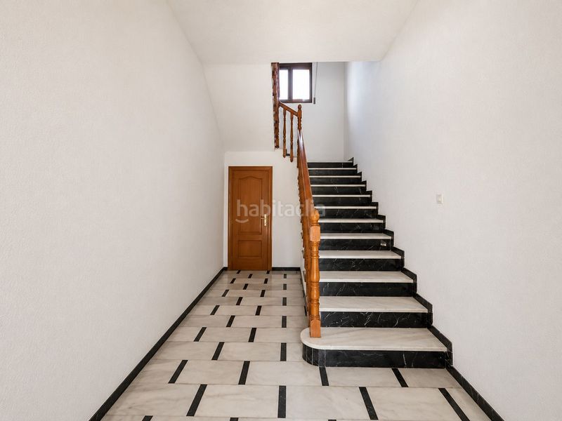 Foto d589e480-24ad-4ac9-b7d2-09643970e21c. House with parking in Chauchina
