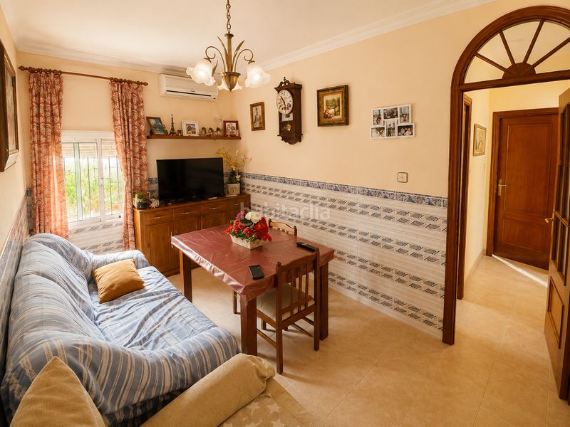 Foto d6d43fdb-9b45-4633-aa93-8d6ef1dadaf1. Casa amb aparcament a Écija