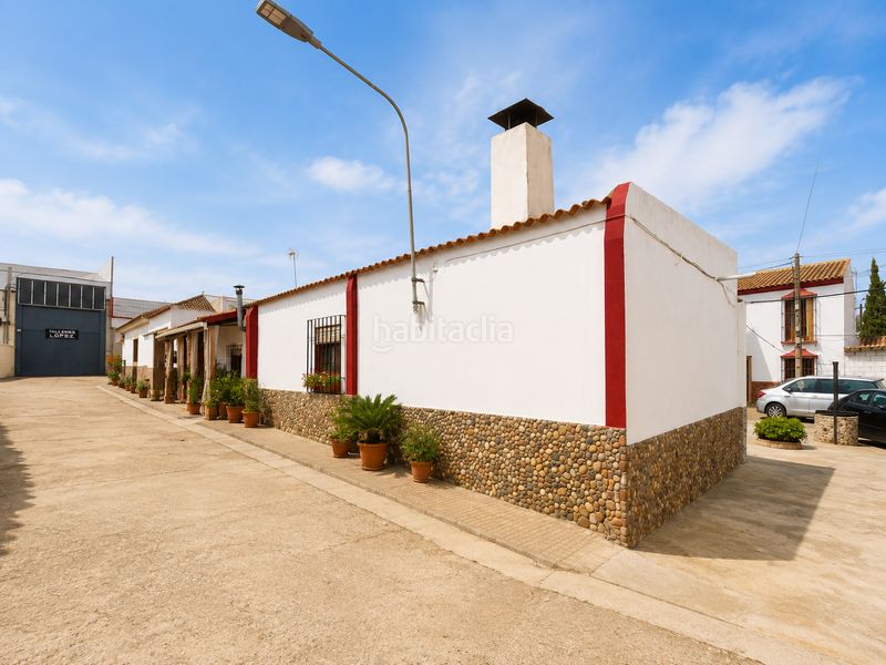 Foto dbc7d58e-f251-4da8-aad0-ad196b85d338. Casa amb aparcament a Écija