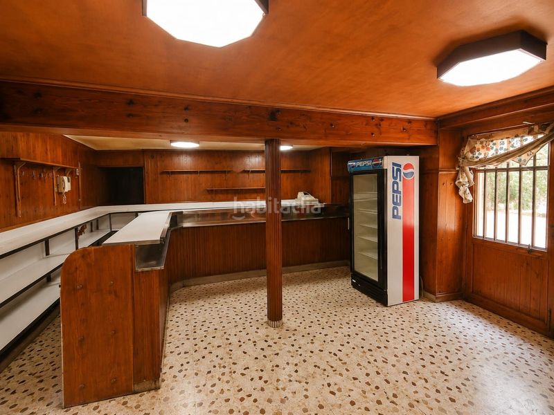 Foto b251c748-8993-4b69-8282-ac111f1365ba. Edificio en Tubilla del Agua