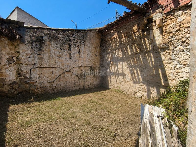 Foto b313c8c5-2bbe-4f2e-98d1-1be81f8613a7. Edifici a Tubilla del Agua