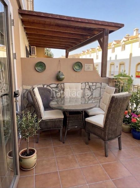 Foto d5c1069e-f950-43d3-8687-d70c8394f7c7. Casa adossada amb aparcament a Coín