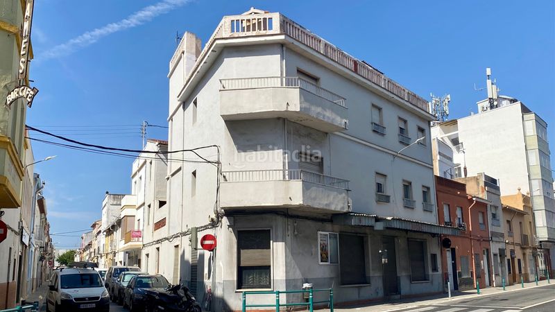 Foto bc444830-e3ad-47b4-96ca-5352f3355a45. Edificio en Bellreguard
