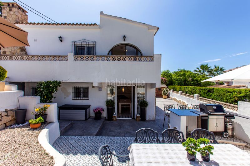 Foto 17f1ea52-0c5e-422a-970c-d9e5c9a068d1. Casa amb aparcament a Cala Advocat-Baladrar Benissa