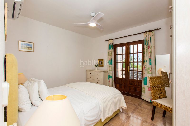 Foto 5fd9366f-4cce-4a4c-9703-755b537326be. Casa amb aparcament a Cala Advocat-Baladrar Benissa