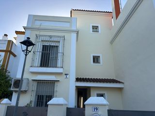 Casa adosada  Calle alvarez quitero