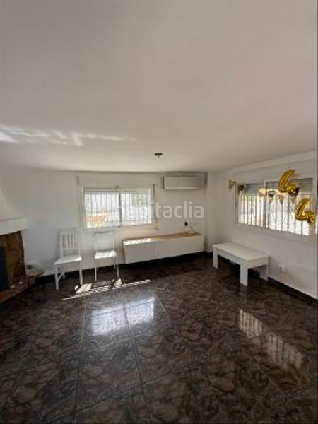 Foto 056e212a-e684-43cb-9c27-97945e2d4df5. Casa con parcheggio in Urbanitzacions i Pedanies Sud Alzira