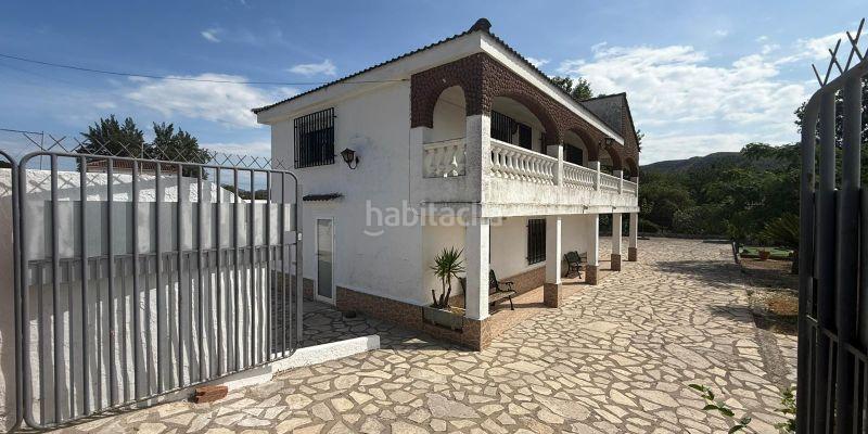 Foto cccf2453-ad47-4db5-bdd4-cdc88ead60fb. Casa con parcheggio in Urbanitzacions i Pedanies Sud Alzira