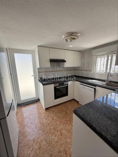 Foto f8261c55-9534-41e1-8587-bd0c0adafc0f. Casa con parcheggio in Urbanitzacions i Pedanies Sud Alzira