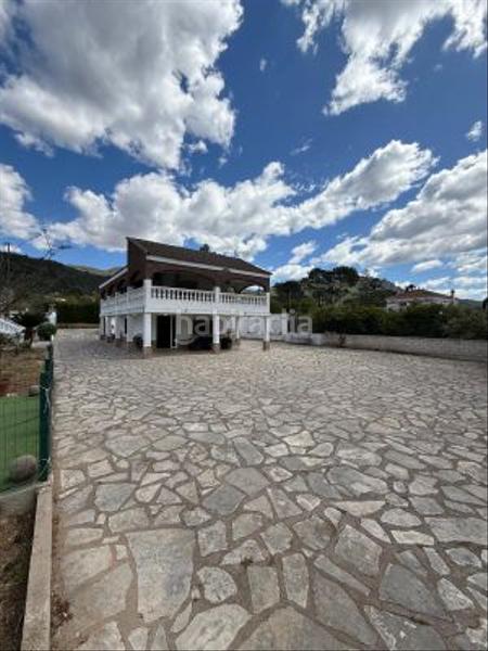 Foto 16b0e9cf-e1ec-4bf9-8fc8-4fbafd445a9f. House with parking in Urbanitzacions i Pedanies Sud Alzira