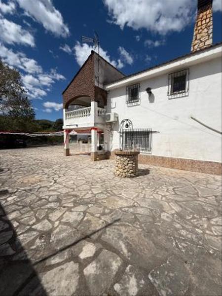 Foto 555c714d-9c54-4800-b6ef-0ce5f0c6318f. House with parking in Urbanitzacions i Pedanies Sud Alzira