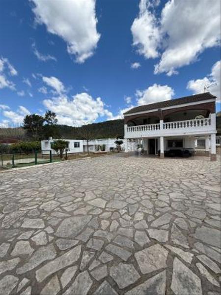 Foto e5306c1b-436c-4945-b696-ab7aa5cd2e92. House with parking in Urbanitzacions i Pedanies Sud Alzira