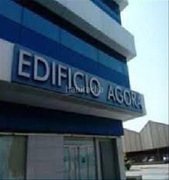 Foto c365a4b4-23f4-4588-8a42-0777031902ce. Parking voiture dans Palmete Sevilla