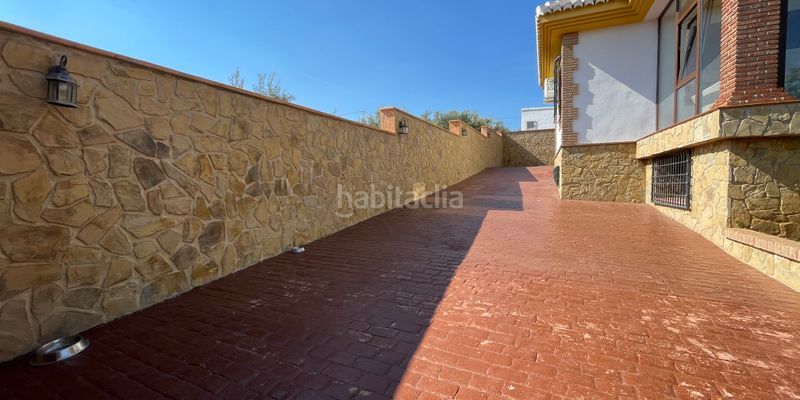 Foto 1deeb919-5c1c-4ad9-820a-b1c80a481124. Maison avec parking dans Loja