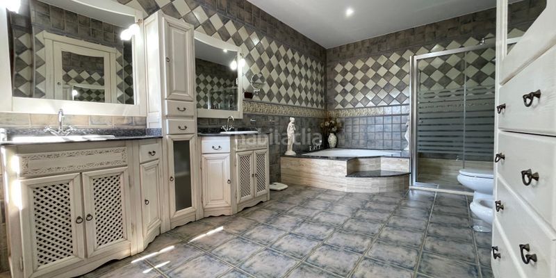Foto 426ba5db-e7fd-4806-a4af-f4b2191f1e61. Maison avec parking dans Loja