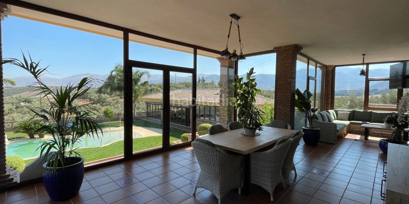 Foto 5f7385c6-eb2d-4112-8d60-19a2f542870d. Maison avec parking dans Loja