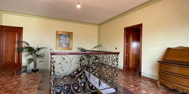 Foto 72588338-7587-4c55-99df-0fbc703e130d. Maison avec parking dans Loja