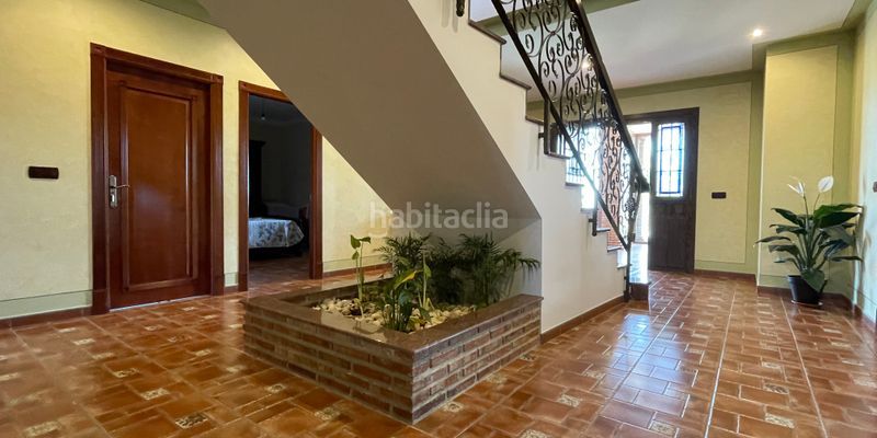 Foto 7ad35d76-78f7-46c7-b98e-7f27f684d145. Maison avec parking dans Loja