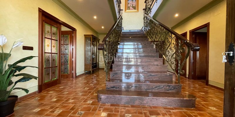 Foto 8765f93a-9489-426f-86ea-53f48a70daa6. Maison avec parking dans Loja