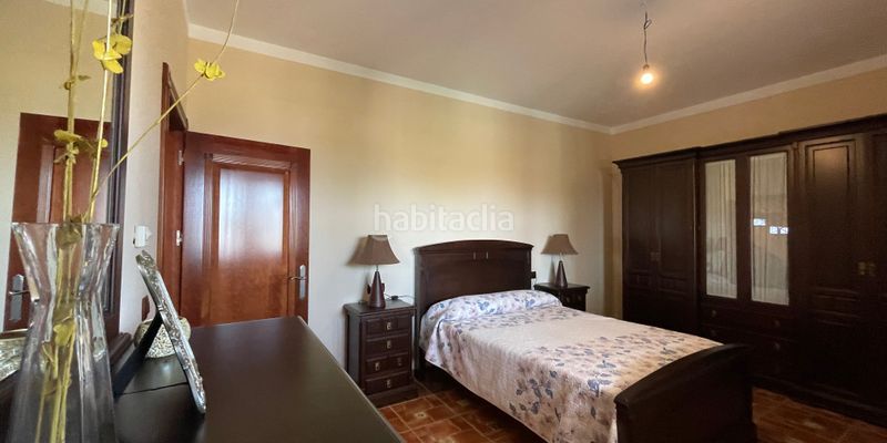 Foto 8cba1daa-4087-4d14-86ca-a71867b9dcff. Maison avec parking dans Loja