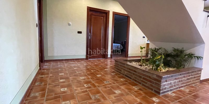 Foto acd57b23-3e5b-4e80-b72b-beb5bbdccbd4. Maison avec parking dans Loja