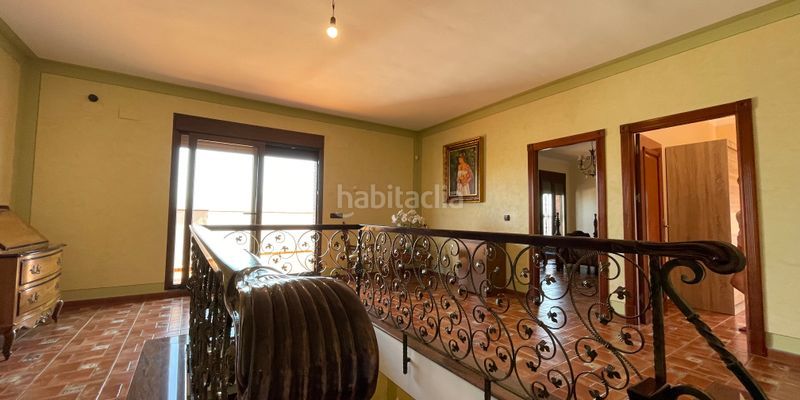 Foto b80bd033-de5a-46ac-b6d4-4a50e55ef021. Maison avec parking dans Loja