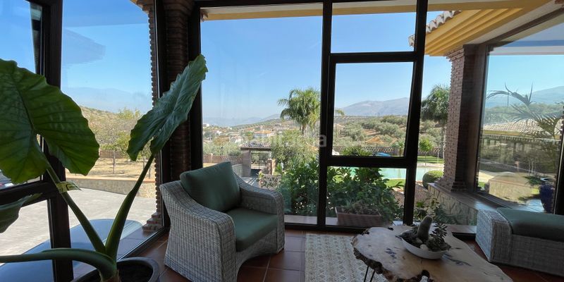 Foto ecfe1f0b-6039-4d2b-9672-07b0b840d8d1. Maison avec parking dans Loja