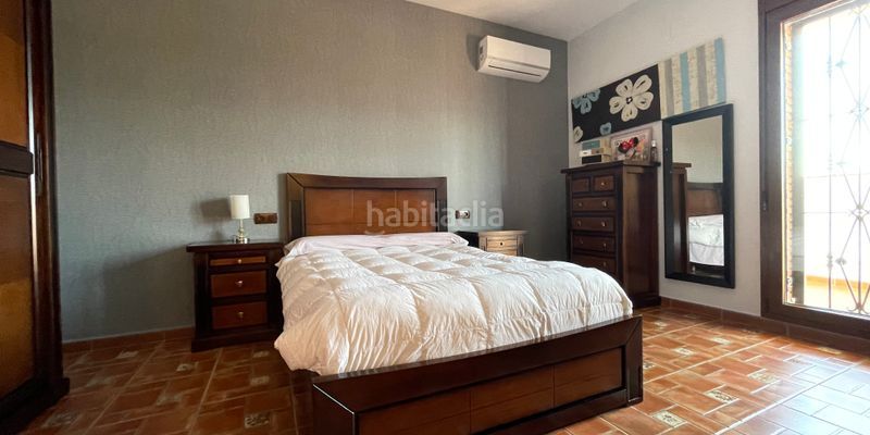Foto f0591564-28d2-481b-8bd3-ffd4487757d1. Maison avec parking dans Loja