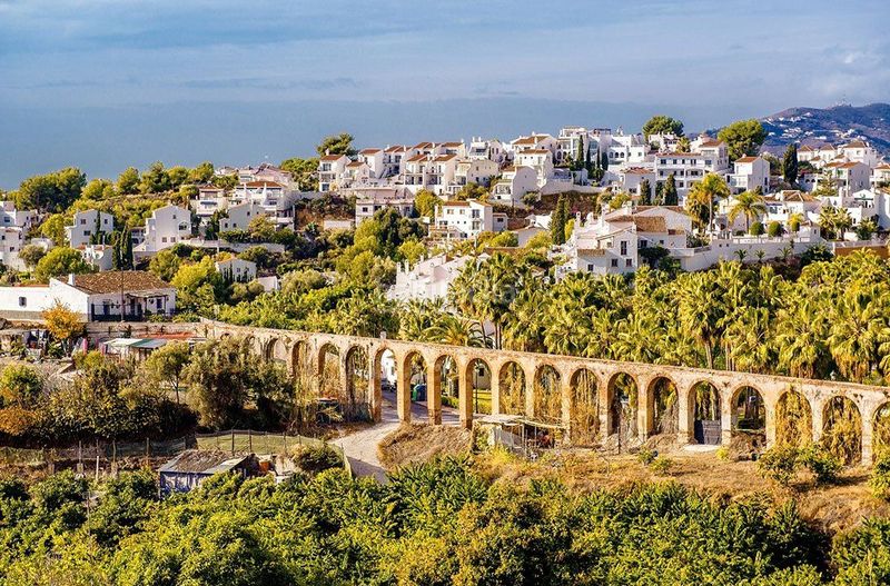 Foto f8a072a5-aba3-4288-87b1-621eb1ae025d. Pis a Centro Nerja