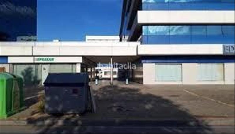 Foto b282063c-21bf-49ee-a7ca-cb9d65efffcc. Bureau dans Palmete Sevilla