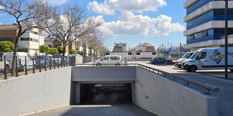 Foto 6ef57883-f3da-4c54-8033-f44cf8592b87. Oficina en Palmete Sevilla