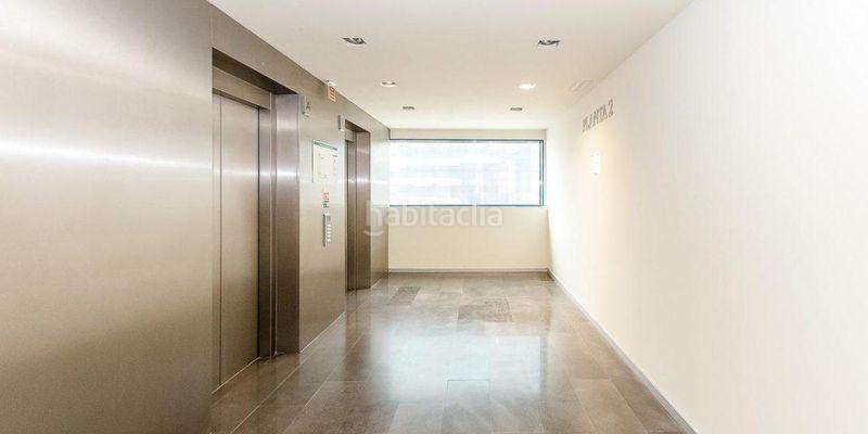 Foto fb399180-40b1-48cb-b6d5-502db0995572. Oficina en Palmete Sevilla