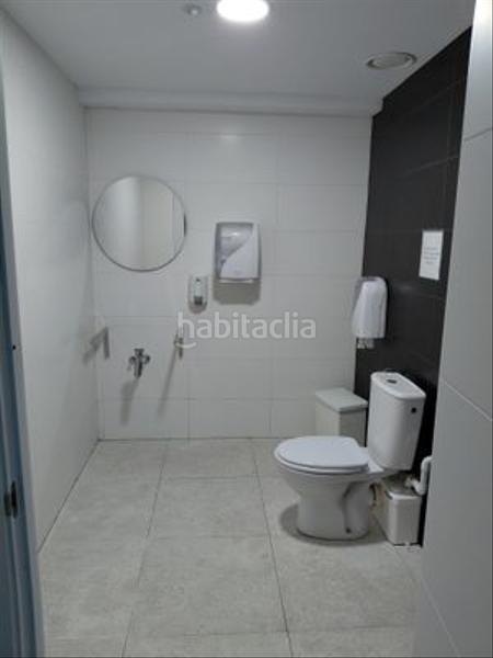 Foto 3aab0161-18be-4fbf-8eff-dbe6c2370e3e. Business premise in plaza quintero báez 5 in Centro Huelva