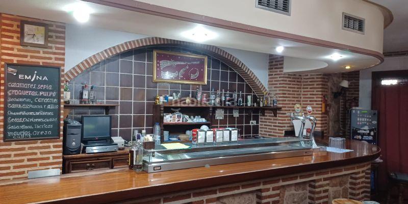 Foto ac10f58f-284b-4413-ab8c-63a36371ab13. Local comercial a calle eras 13 a Íscar