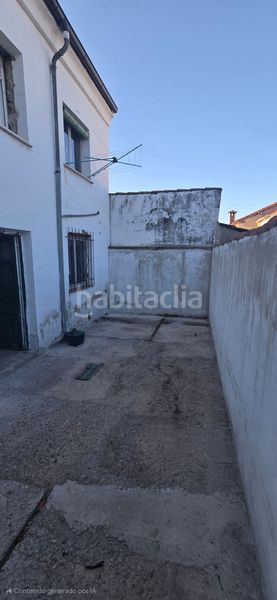 Foto 05e38ee2-06ba-4293-8f7c-303de23dff82. Casa adosada en Guardo