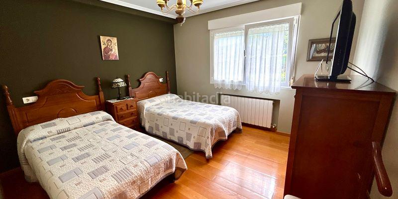 Foto 2f8f3792-3759-40ea-8cc7-fec195dc7636. Casa con parcheggio in Parroquias Sur - La Manjoya Oviedo