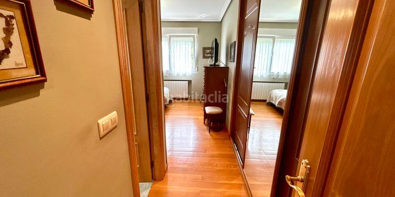 Foto e10729c5-3f7f-4cbc-80f8-2b7026d56523. Casa con parcheggio in Parroquias Sur - La Manjoya Oviedo