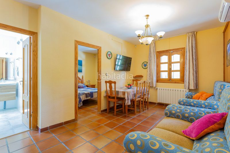 Foto 847fdf02-3eb9-4e28-989f-e157c8ee8273. Edificio in Güéjar Sierra