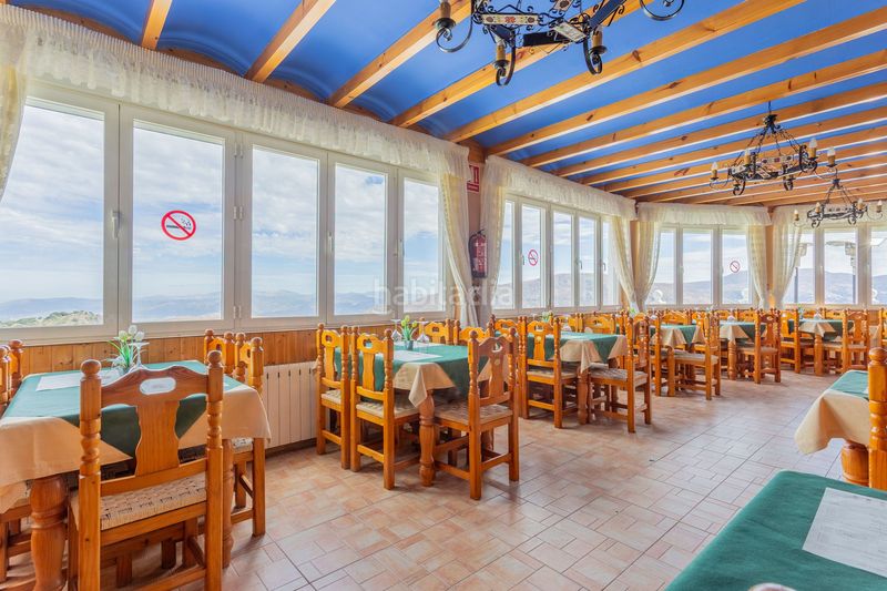 Foto cd74fa18-d8ab-4678-9a76-bab274a75152. Edificio in Güéjar Sierra